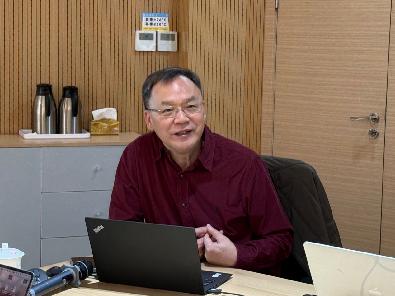 中国人民大学曾艳兵教授应邀为我校师生作学术讲座