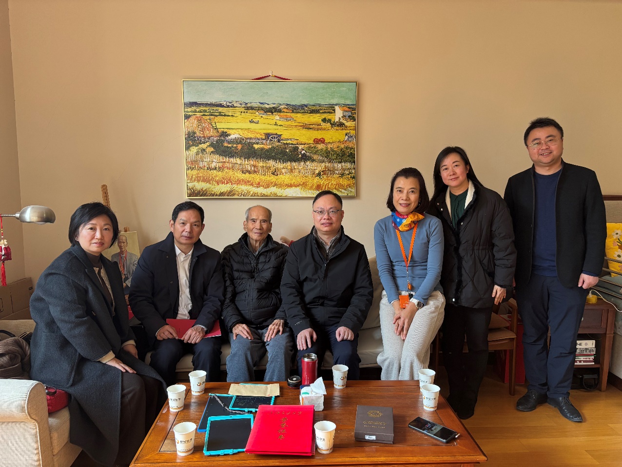 校领导慰问beat365在线唯一官网离休教授林胜兴