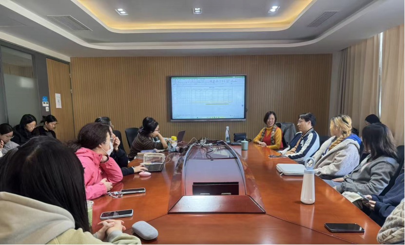 教学动态丨语言学打开未来的钥匙：2025级英语系学业发展分享会